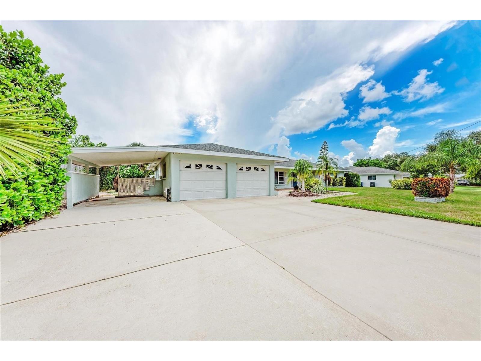 2705 S Brink Avenue Sarasota FL 34239 - PHILLIPPI CREEK A4687801 image3
