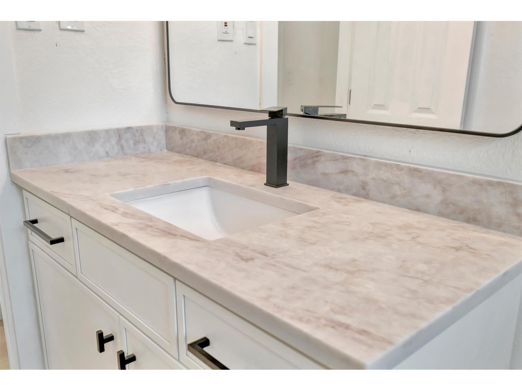 2705 Sunnyside Street Sarasota FL 34239 A4695026 image14