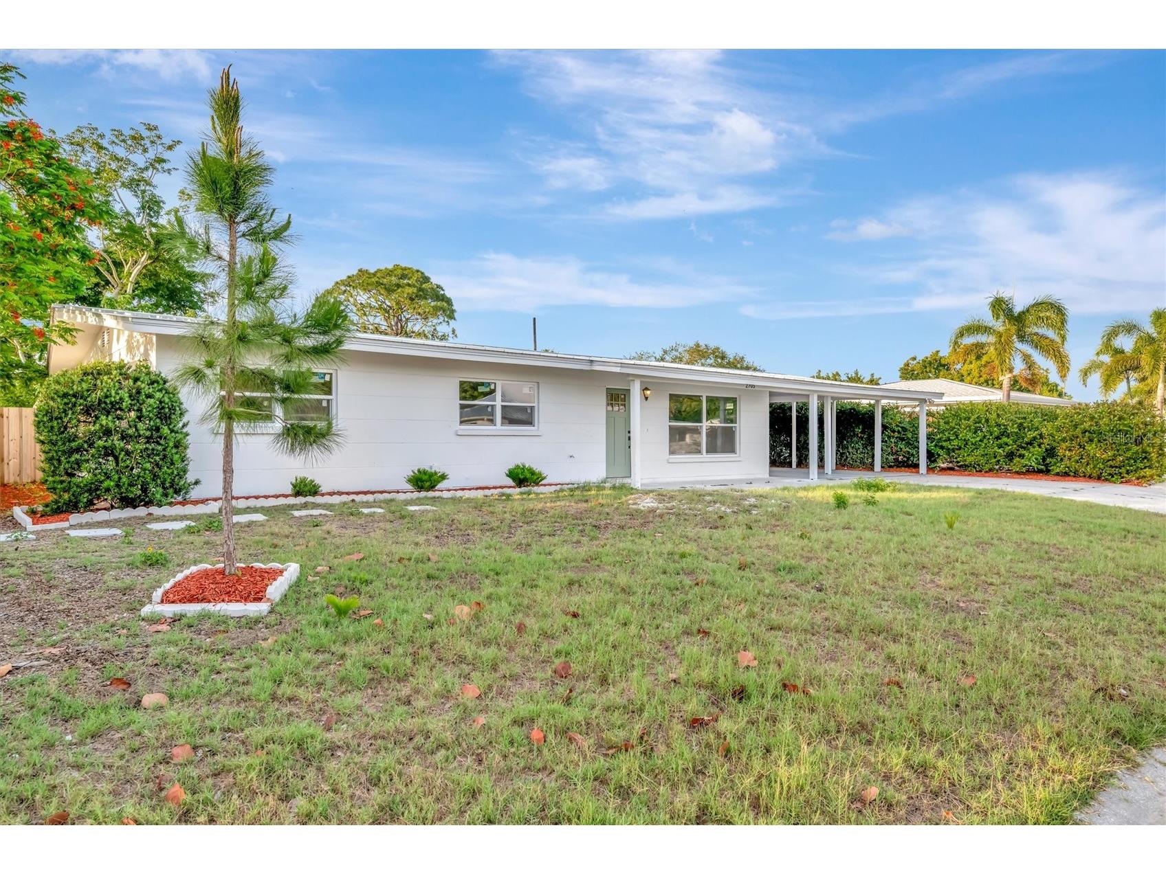 2705 Sunnyside Street Sarasota FL 34239 A4695026 image3