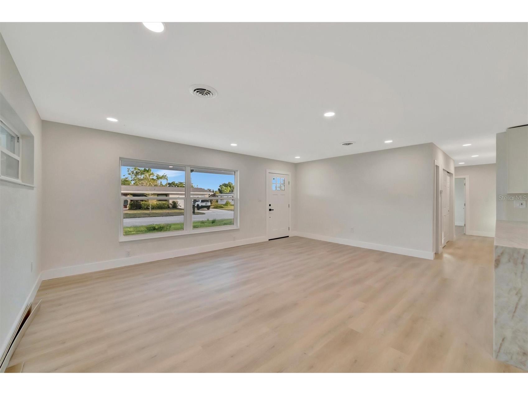 2705 Sunnyside Street Sarasota FL 34239 A4695026 image9