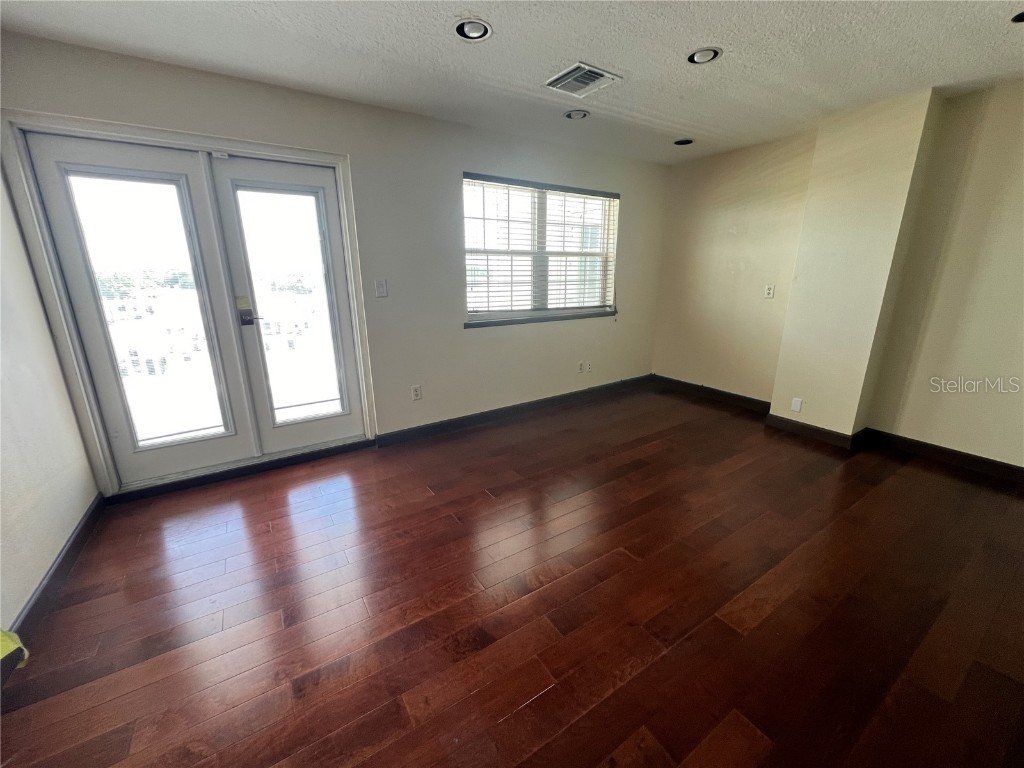 2706 Alt 19 Palm Harbor FL 34683 TB8389235 image38