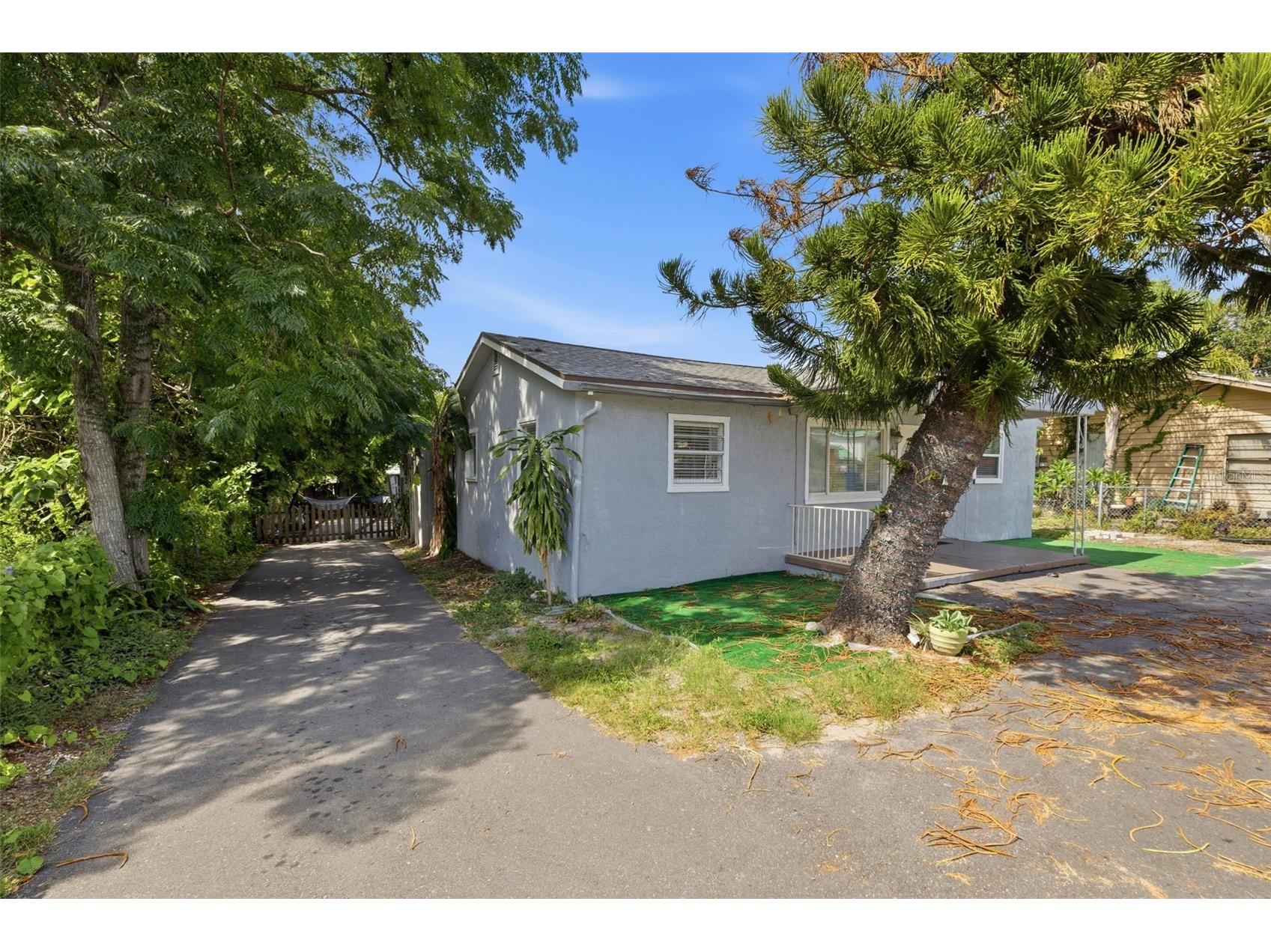 2706 E Annie Street Tampa FL 33612 A4697898 image2