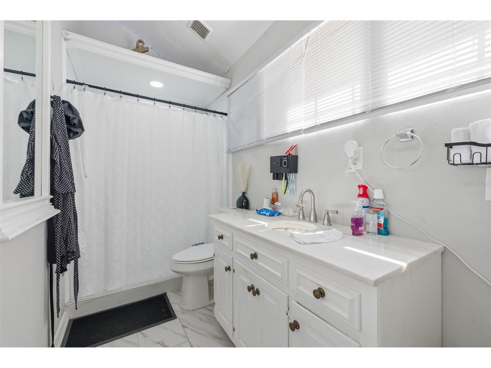 2706 E Annie Street Tampa FL 33612 A4697898 image33