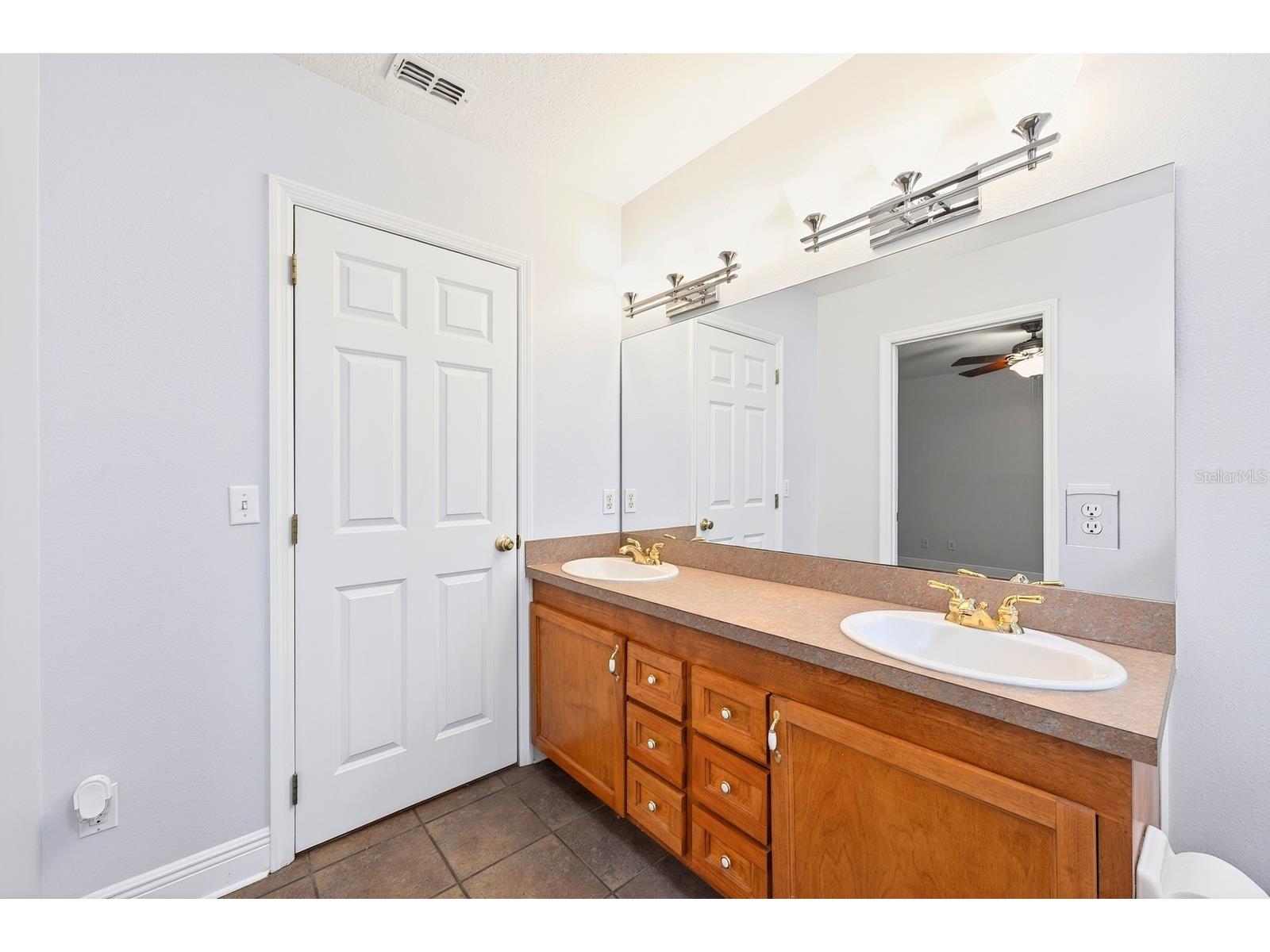 2706 Hargill Drive Orlando FL 32806 O6406832 image18