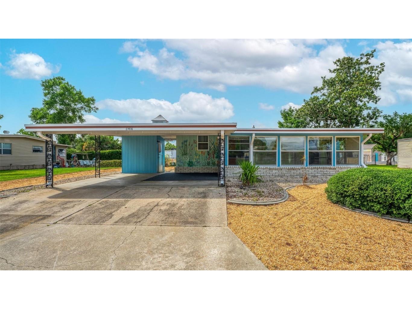 2706 Vindale Road Tavares FL 32778 - HARRIS CHAIN OF LAKES G5096805 image1