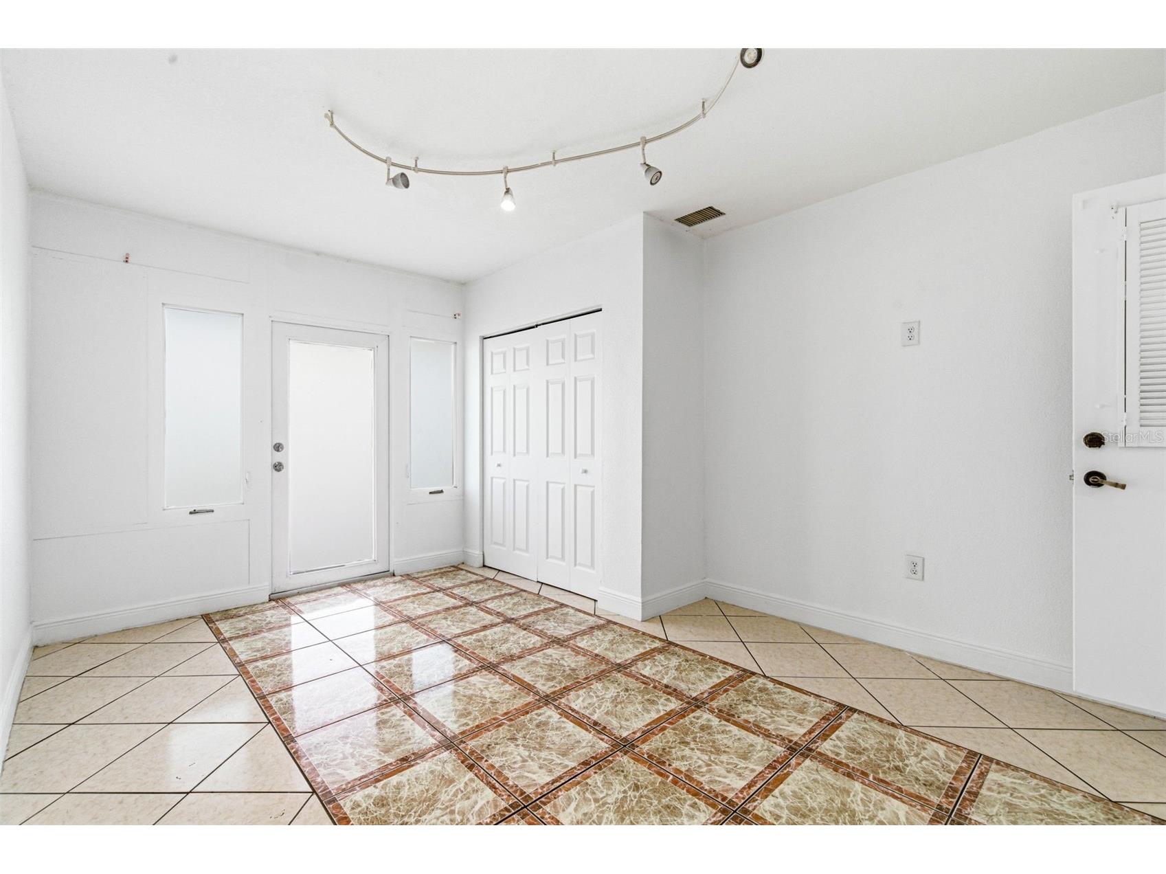 2706 W Powhatan Avenue Tampa FL 33614 TB8483863 image41