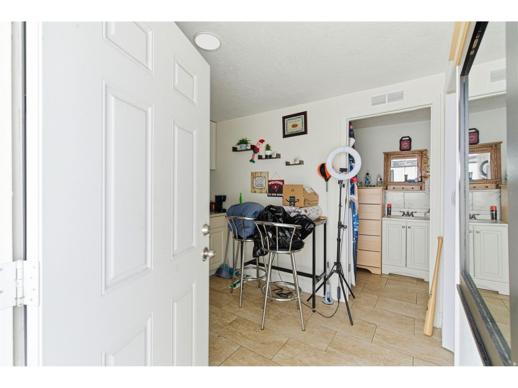 2706 W Powhatan Avenue Tampa FL 33614 TB8483863 image50