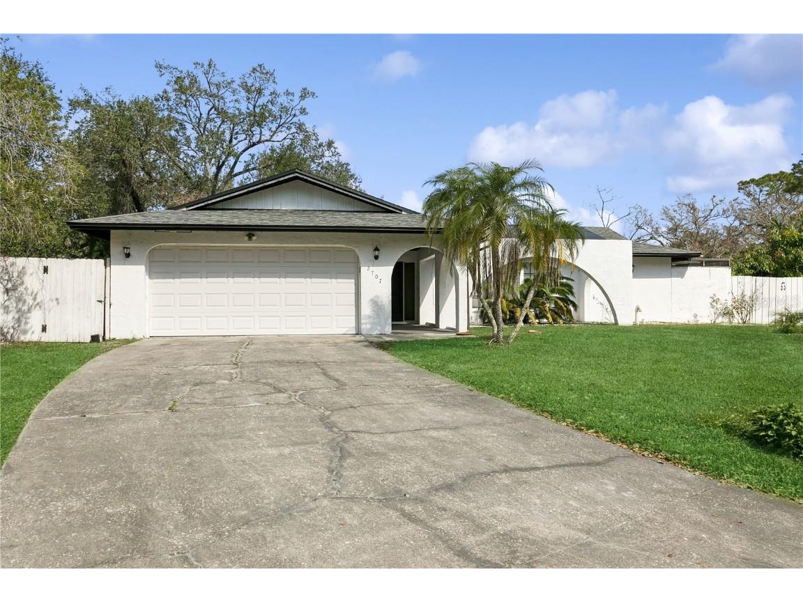 2707 Forest Knoll Drive Sarasota FL 34232 A4640428 image1