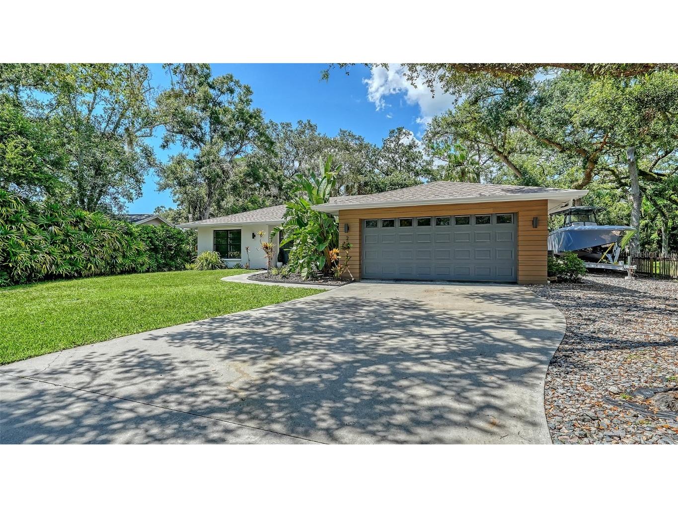 2707 Greendale Drive Sarasota FL 34232 A4659760 image1