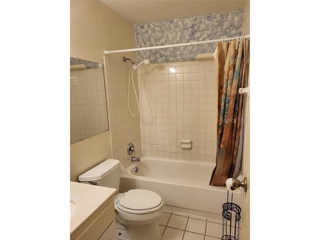 2707 Hidden Lake Boulevard #D Sarasota FL 34237 A4670963 image5