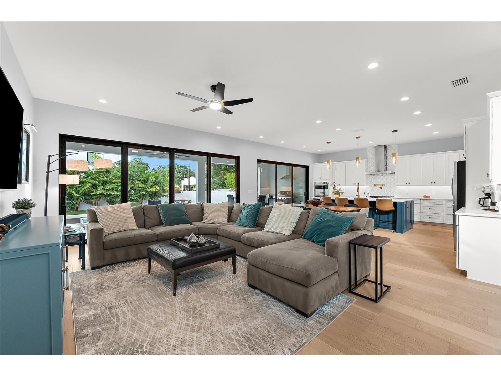 2707 Ridgewood Avenue Tampa FL 33602 TB8480176 image11