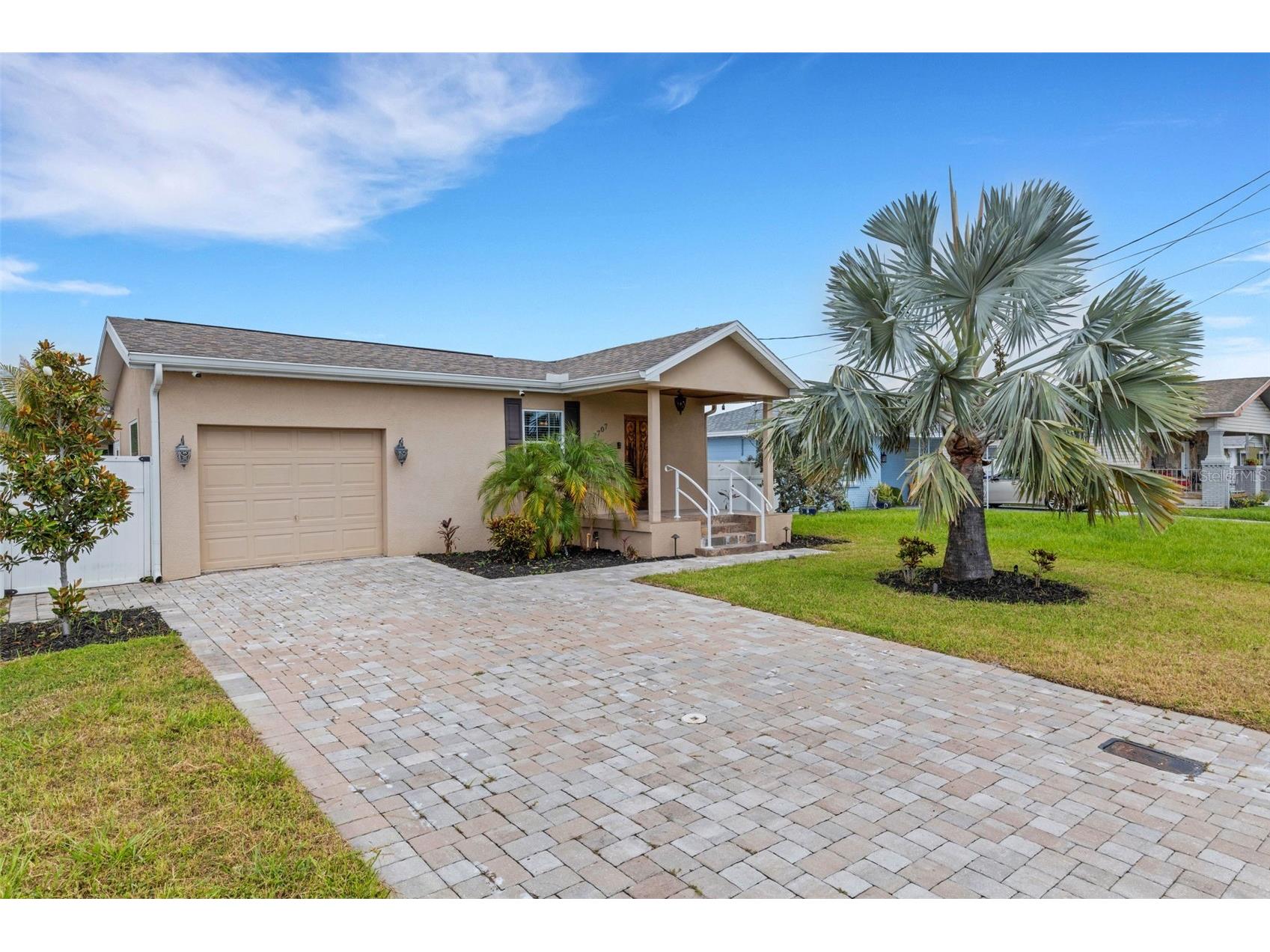 2707 W Leroy Street Tampa FL 33607 A4659502 image1