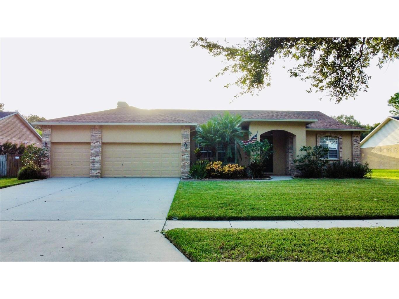 2708 Bent Leaf Drive Valrico FL 33594 T3476348 image1