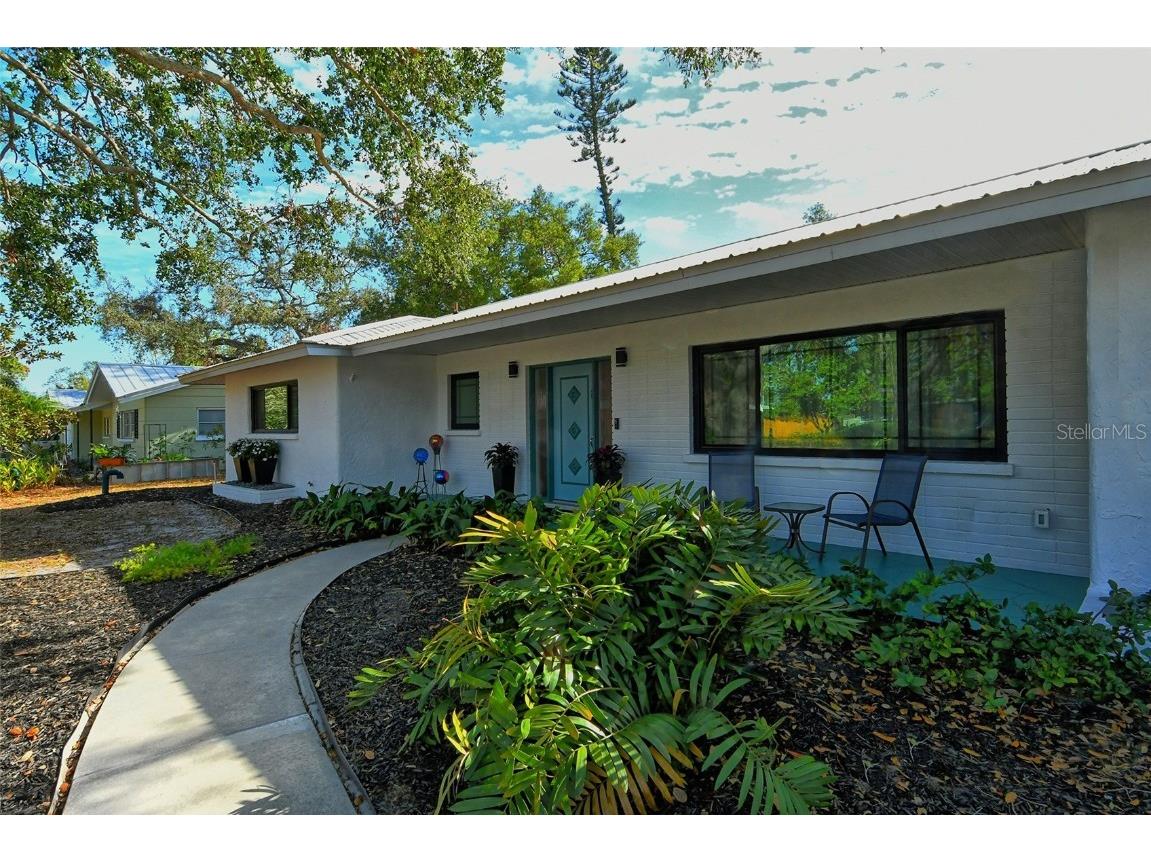 2708 Siesta Drive Sarasota FL 34239 A4634610 image1