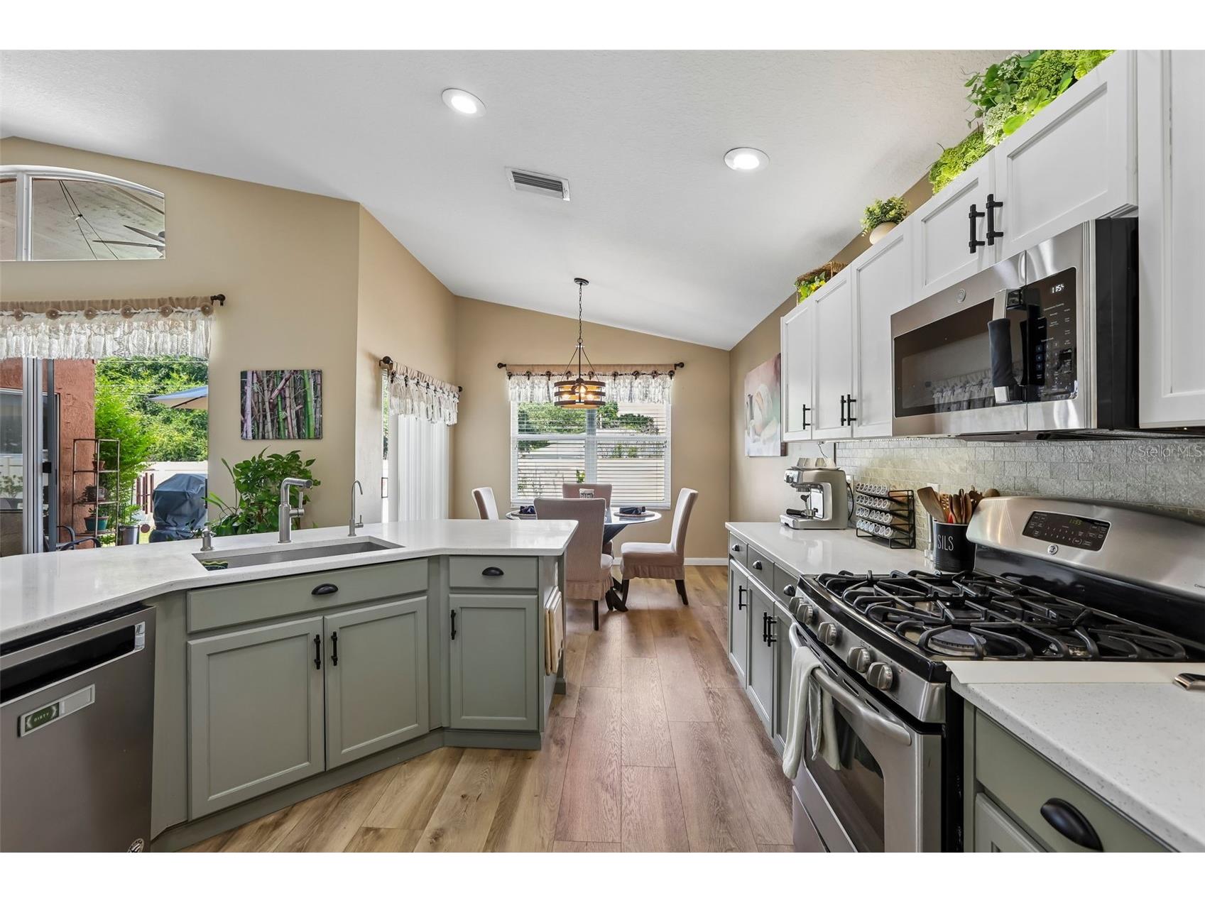 2708 Valencia Grove Drive Valrico FL 33596 TB8514882 image16