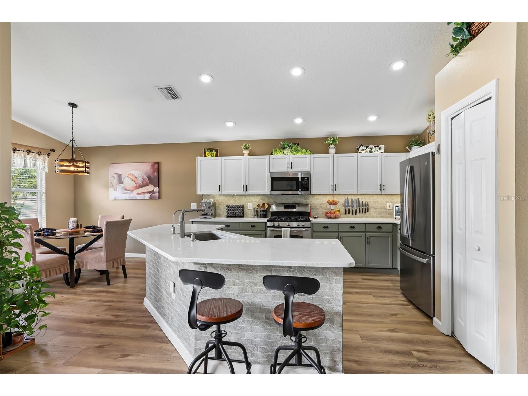 2708 Valencia Grove Drive Valrico FL 33596 TB8514882 image17