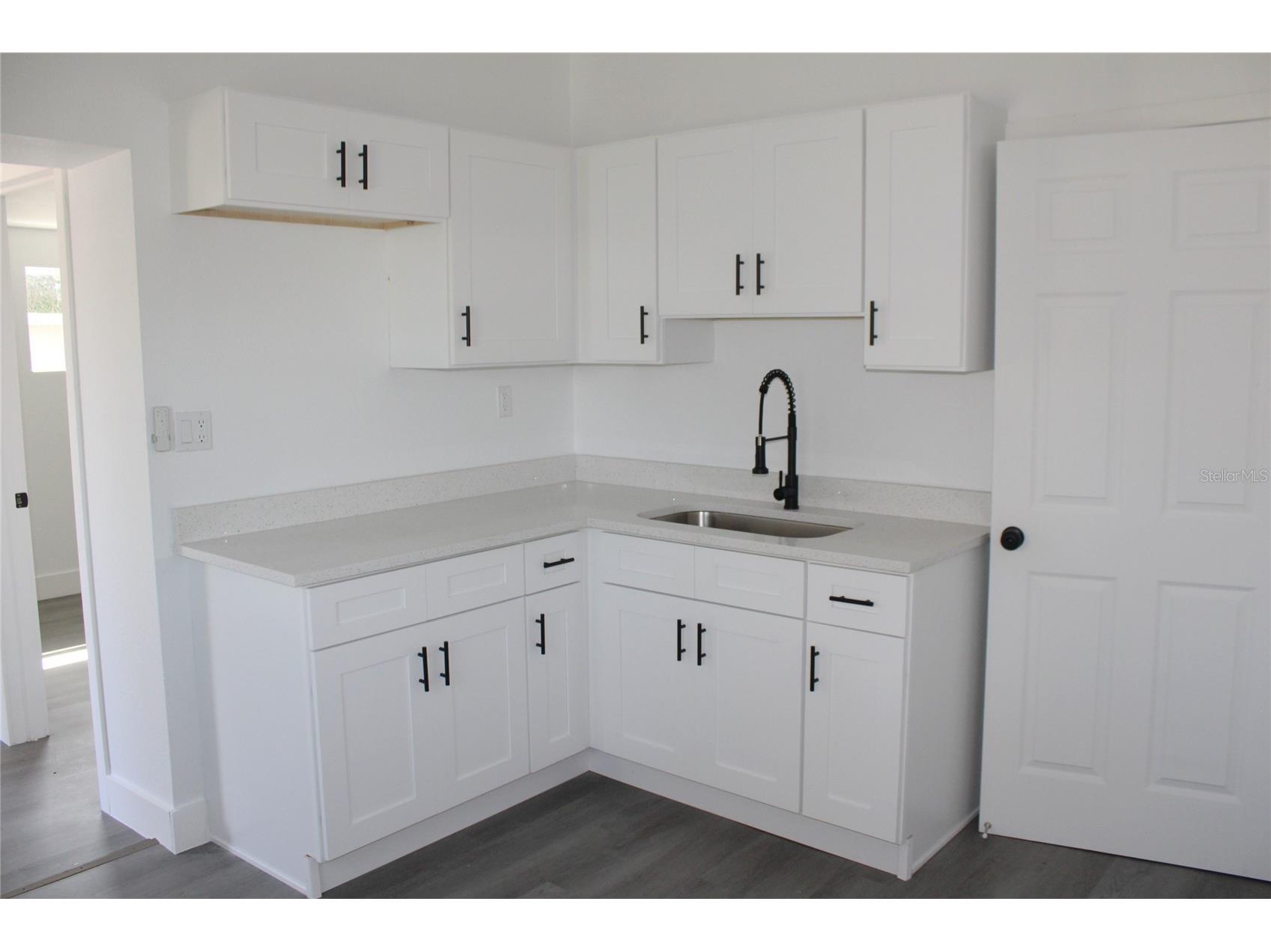 2708 W Elm Street Tampa FL 33614 TB8490187 image10
