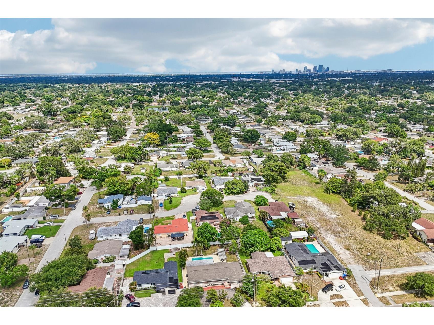 2709 49th Street N Saint Petersburg FL 33710 TB8515859 image37
