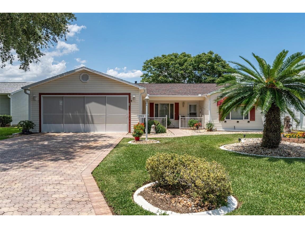 2709 Privada Drive The Villages FL 32162 OM679705 image1
