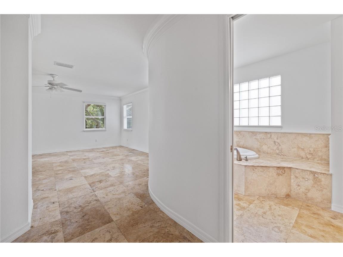 2709 W Bay Avenue Tampa FL 33611 TB8397913 image26