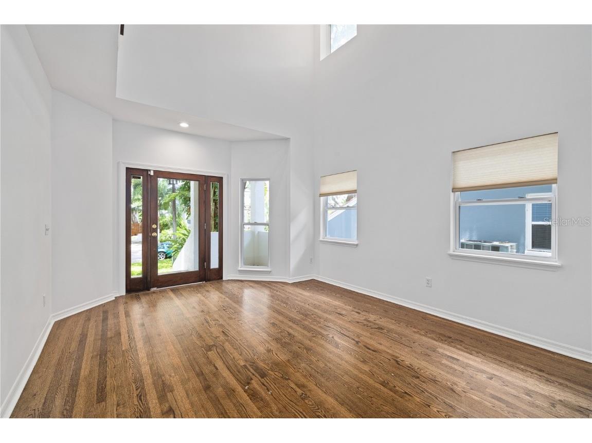 2709 W Bay Avenue Tampa FL 33611 TB8397913 image5