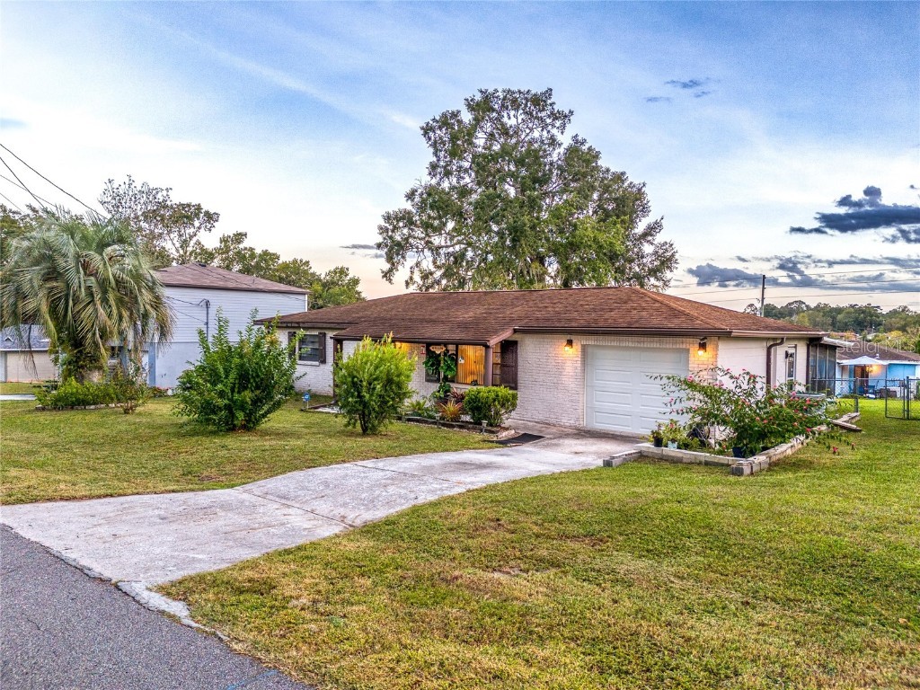 27092 Wakefield Drive Brooksville FL 34602 W7858664 image1