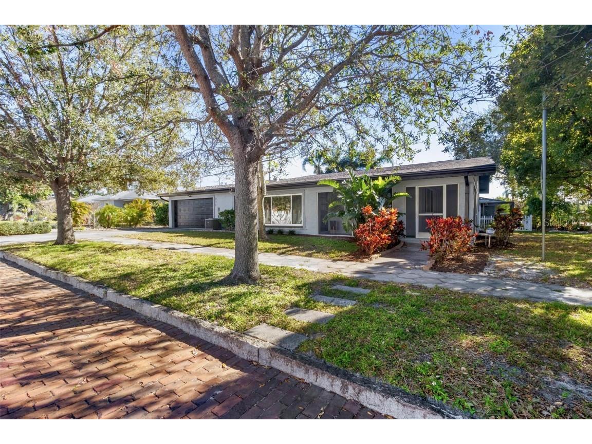 271 49th Street N Saint Petersburg FL 33710 TB8339534 image1