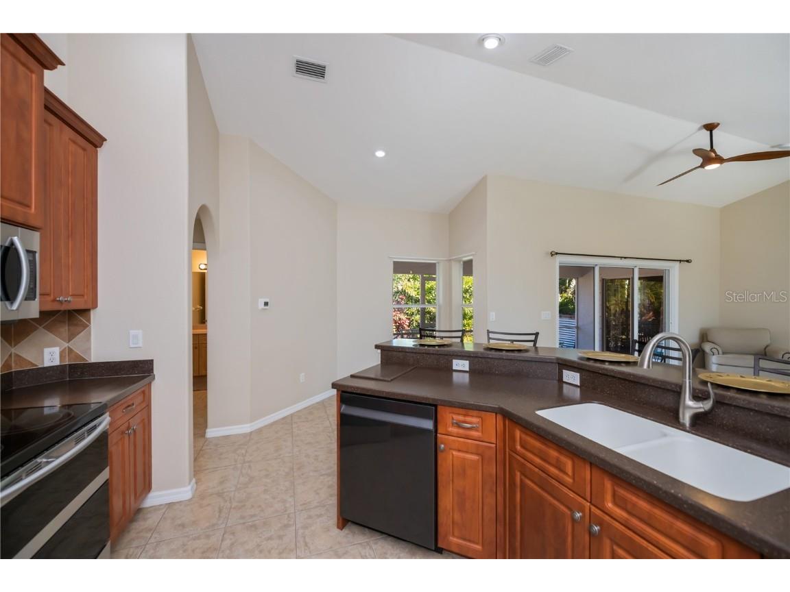 271 Annapolis Lane Rotonda West FL 33947 D6144771 image14