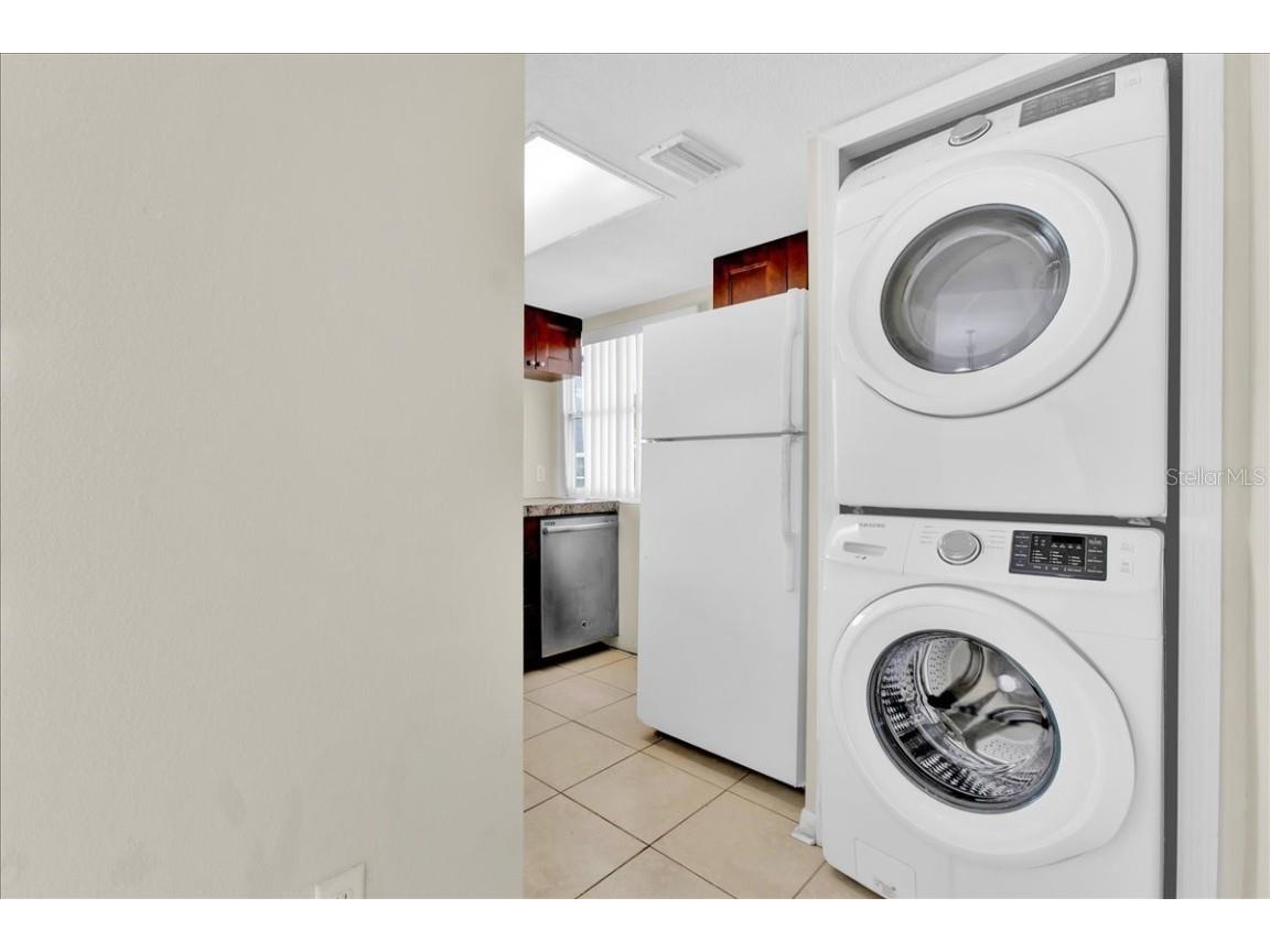 271 Caribbean Drive #MAIN UNIT Davenport FL 33897 O6371757 image3