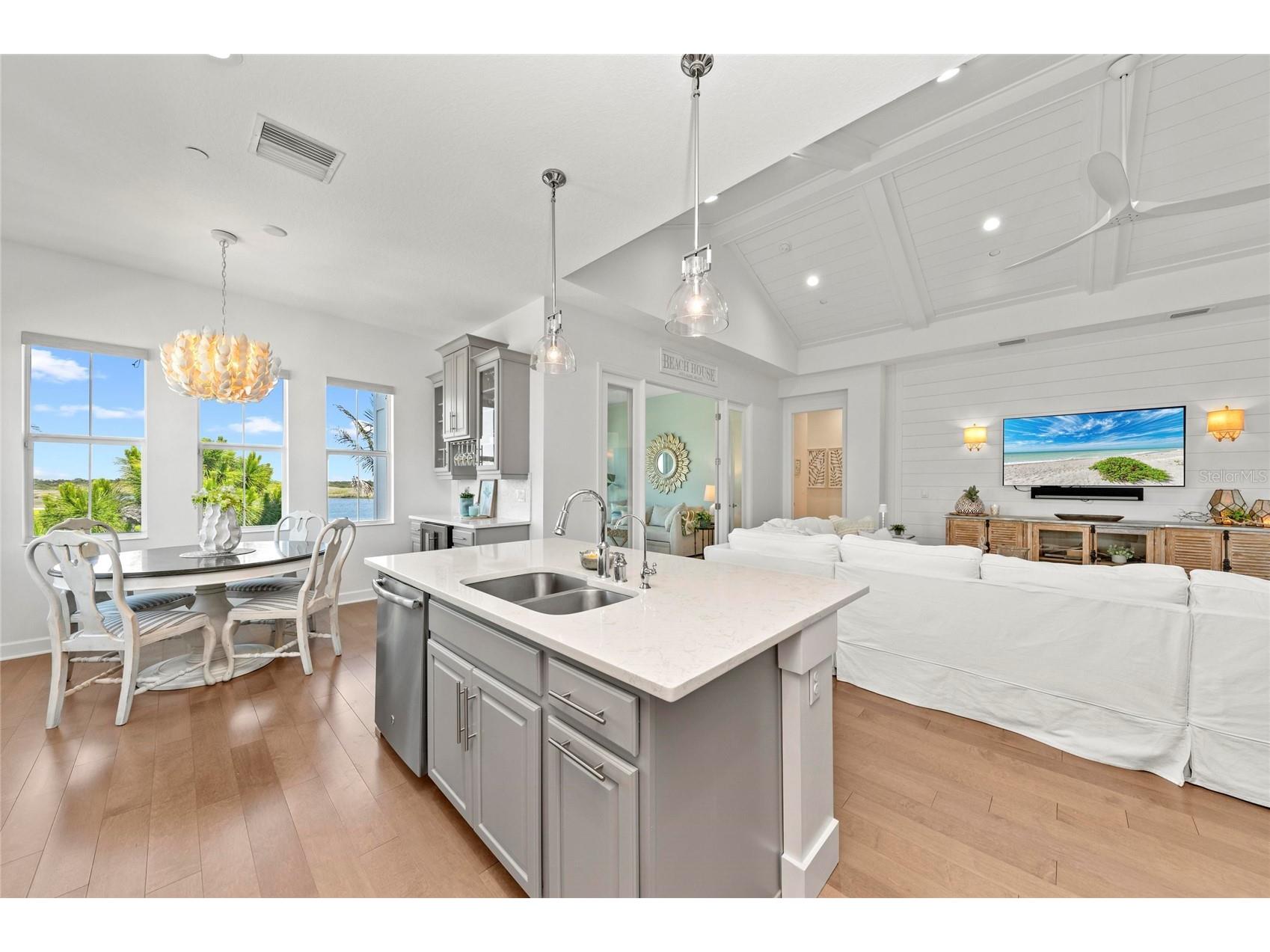 271 Saint Lucia Drive #202 Bradenton FL 34209 - ANNA MARIA SOUNDSAPPHIRE LAKE A4690099 image18