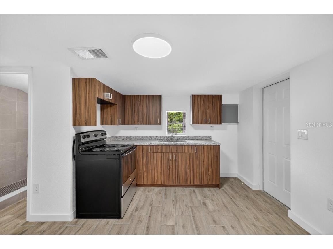 2710 53rd Avenue N Saint Petersburg FL 33714 TB8422757 image26