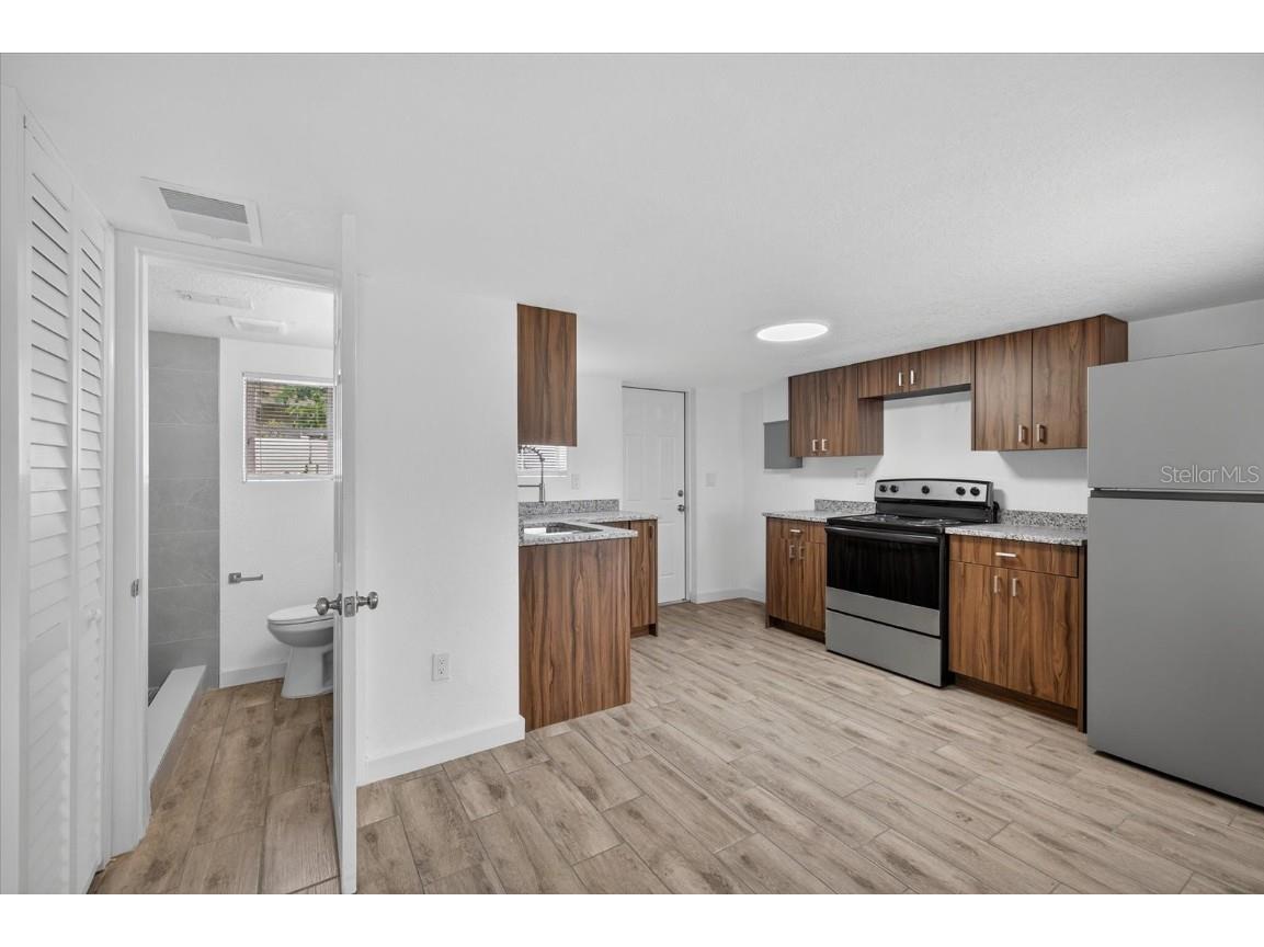 2710 53rd Avenue N Saint Petersburg FL 33714 TB8424402 image13