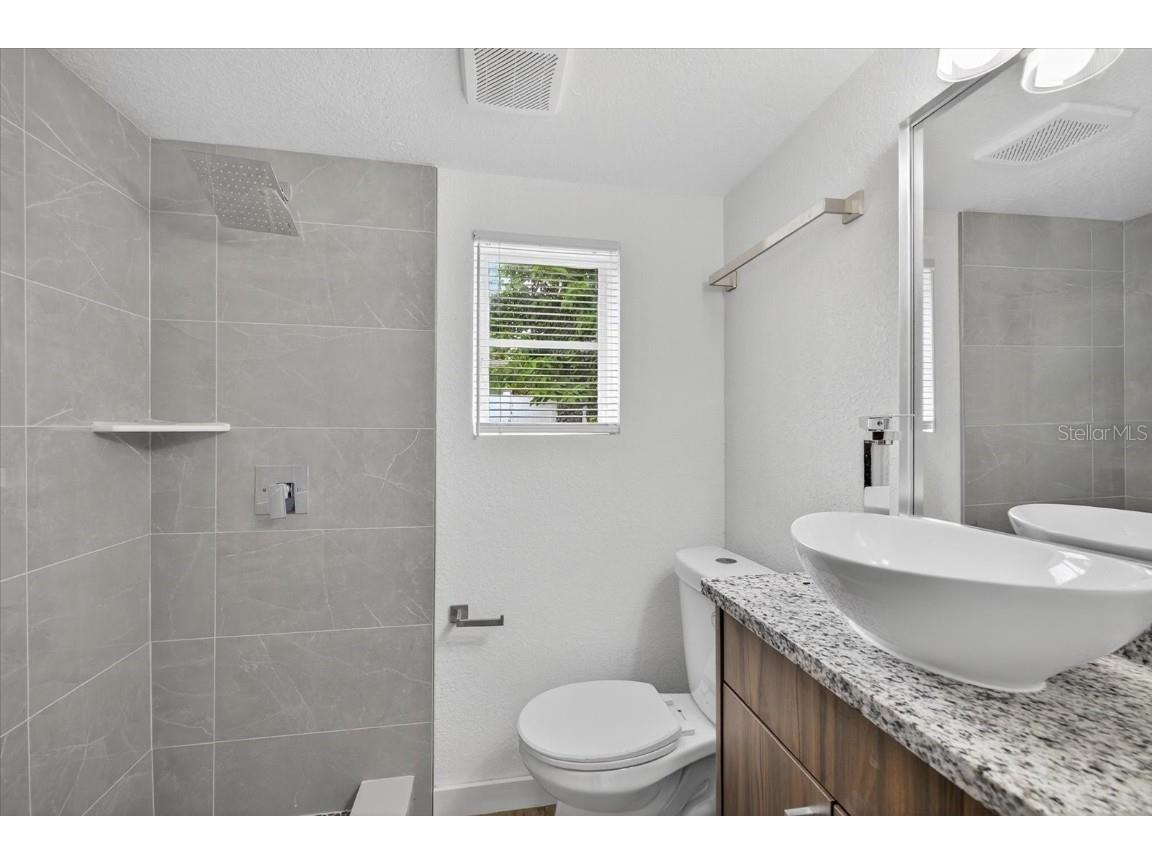 2710 53rd Avenue N Saint Petersburg FL 33714 TB8424402 image14