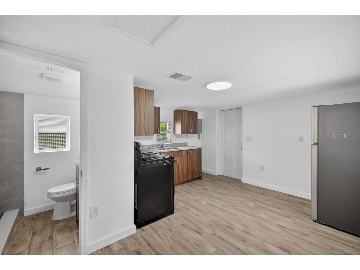 2710 53rd Avenue N Saint Petersburg FL 33714 TB8424402 image23