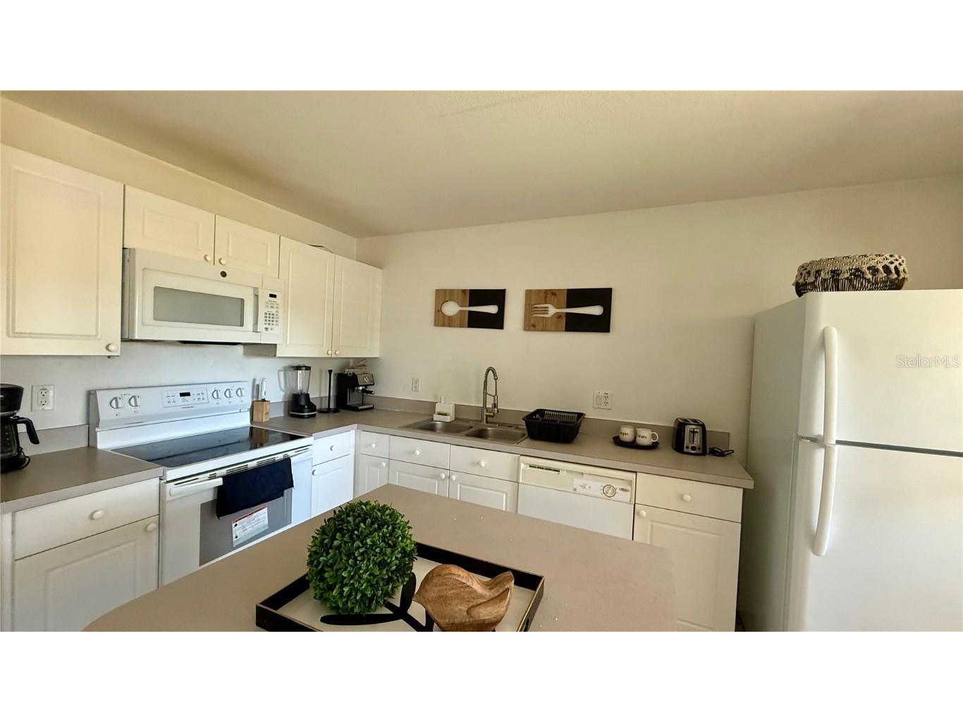 2710 Club Cortile Cir Kissimmee FL 34746 S5138357 image3