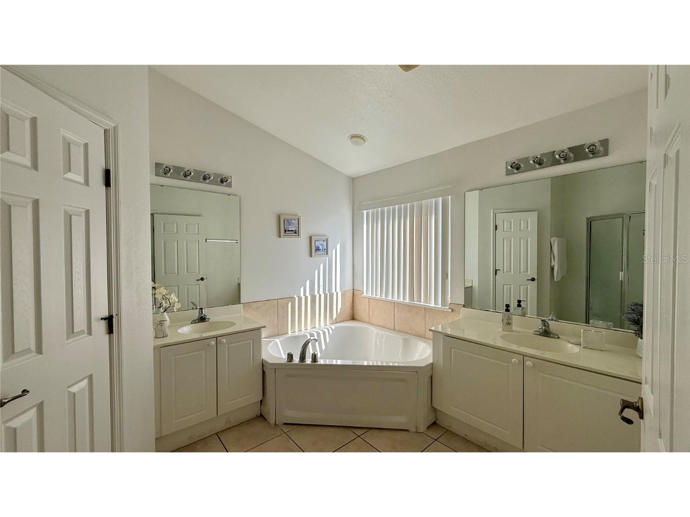 2710 Club Cortile Cir Kissimmee FL 34746 S5138357 image8