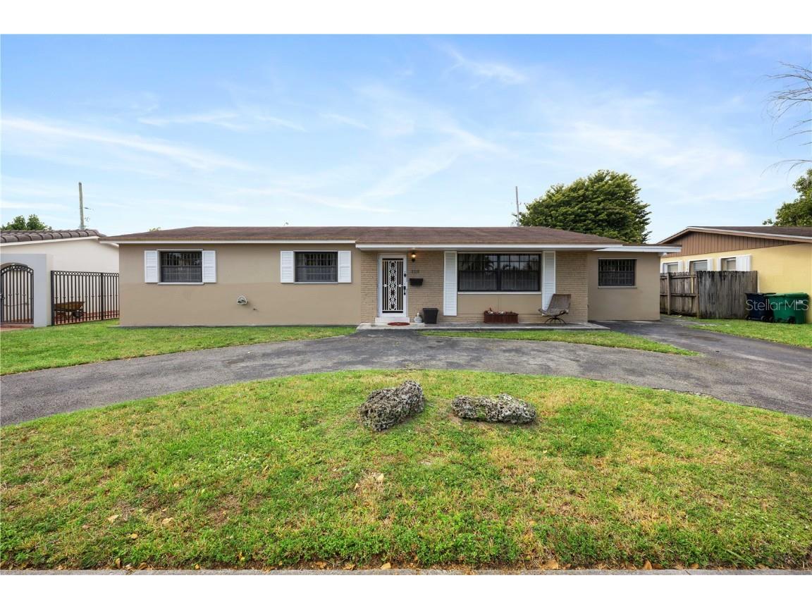 2710 SW 96th Avenue Miami FL 33165 O6100193 image1
