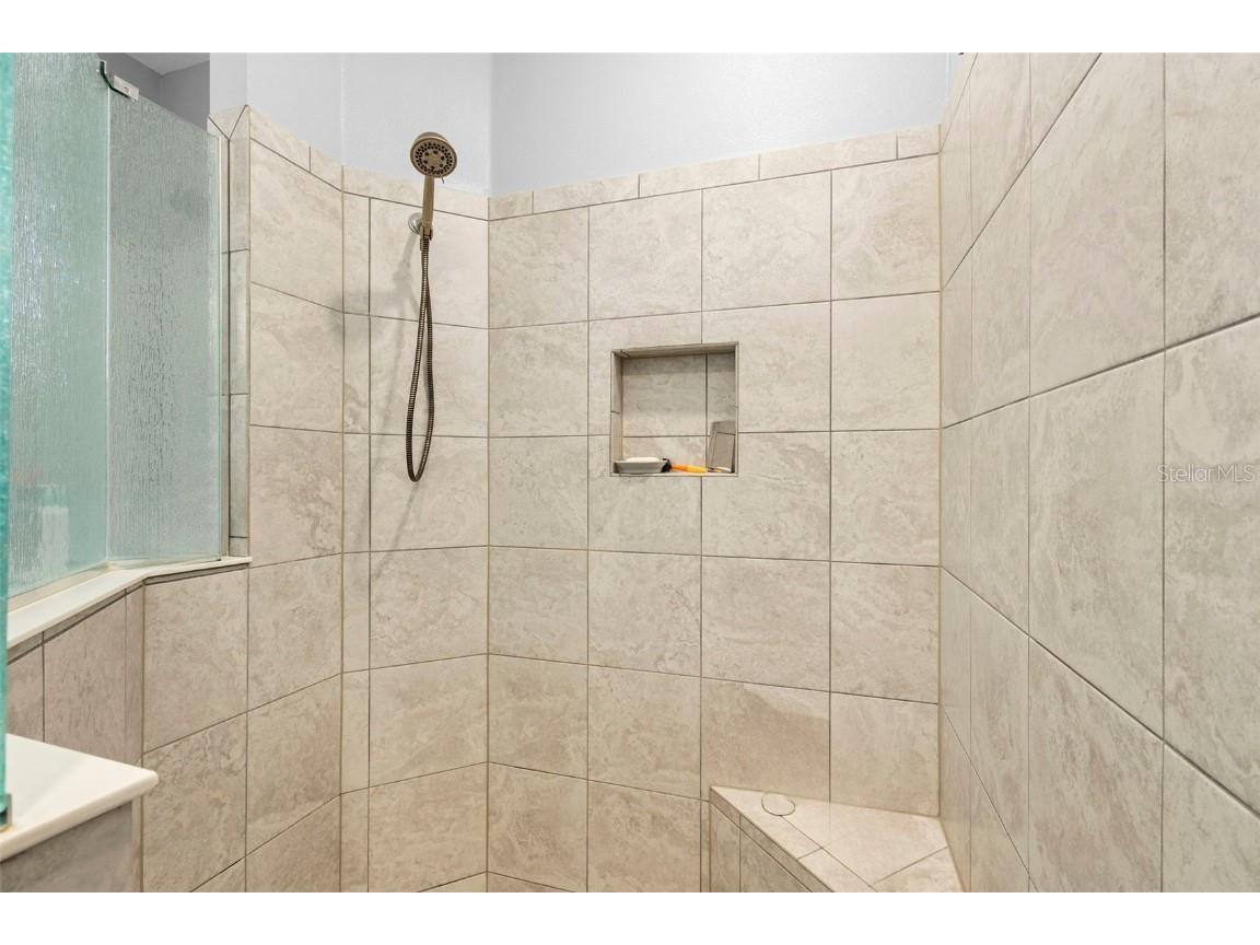 27106 Camerons Run Leesburg FL 34748 O6343489 image19