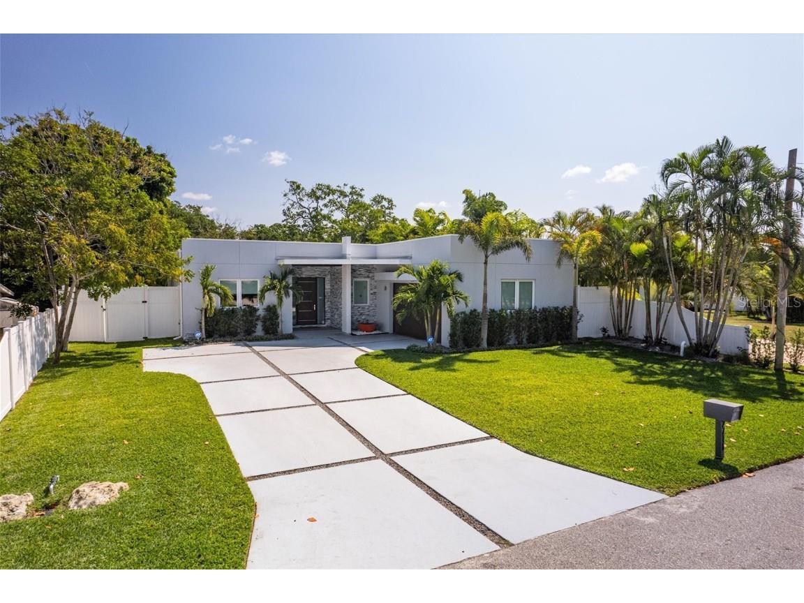 2711 Blossom Drive Sarasota FL 34239 A4564638 image1