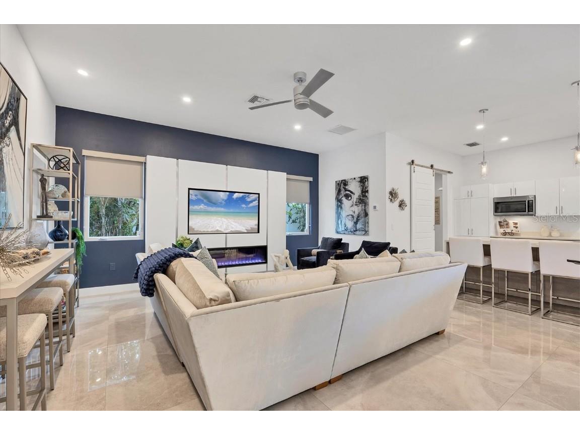 2711 Blossom Drive Sarasota FL 34239 A4669337 image14