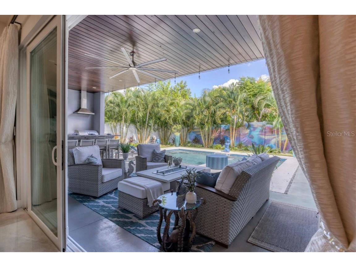 2711 Blossom Drive Sarasota FL 34239 A4669337 image18