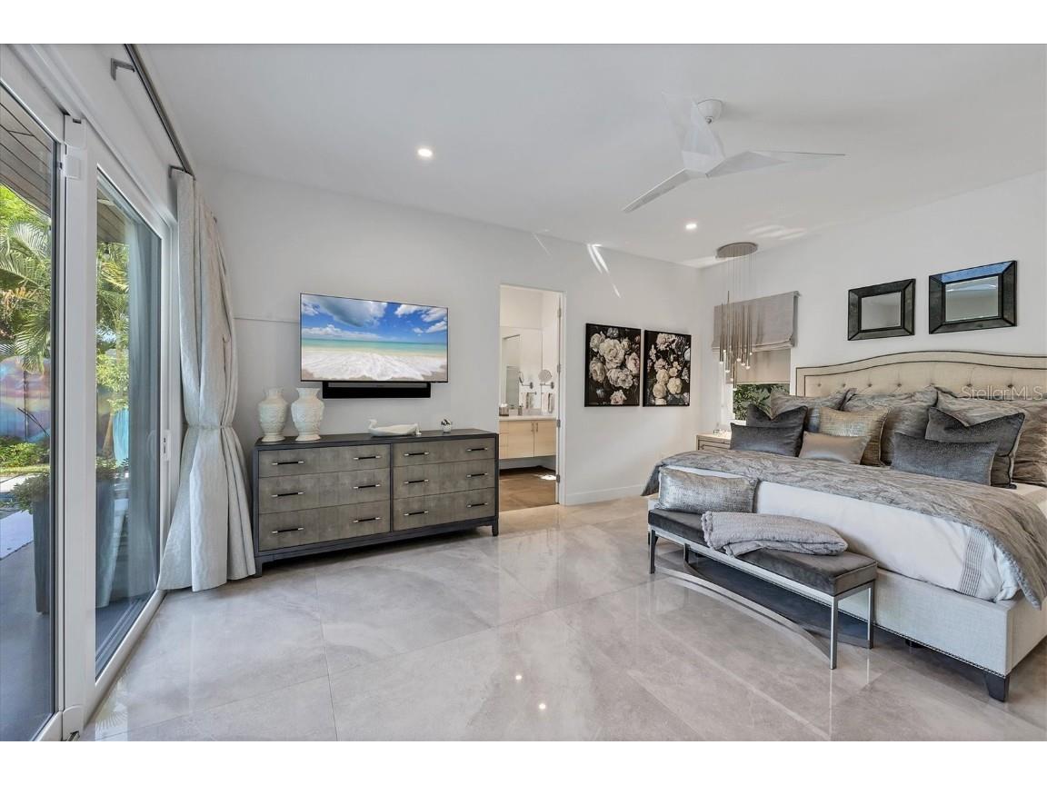 2711 Blossom Drive Sarasota FL 34239 A4669337 image19