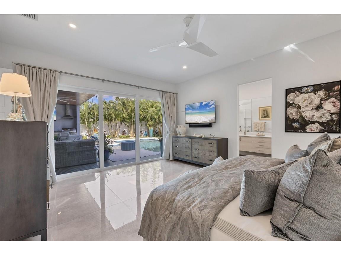 2711 Blossom Drive Sarasota FL 34239 A4669337 image20