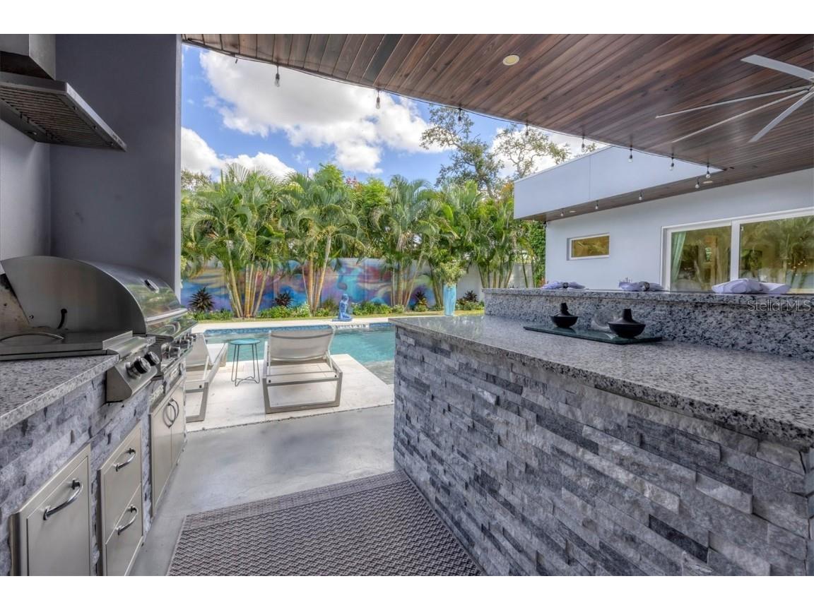 2711 Blossom Drive Sarasota FL 34239 A4669337 image31