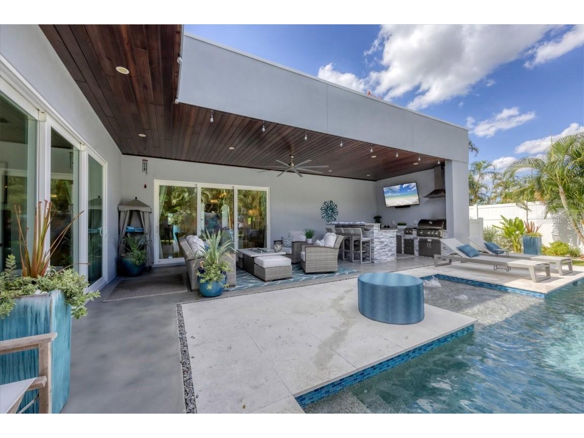 2711 Blossom Drive Sarasota FL 34239 A4669337 image42