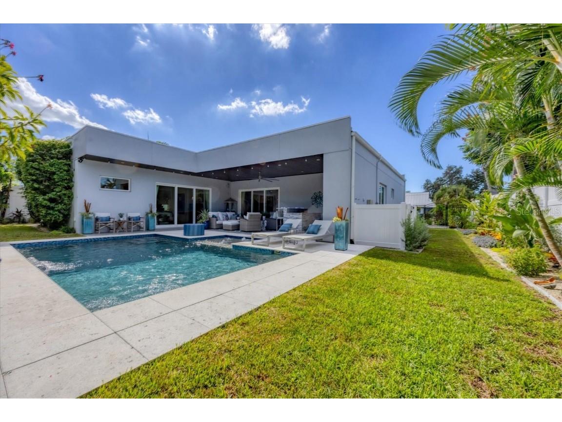 2711 Blossom Drive Sarasota FL 34239 A4669337 image43