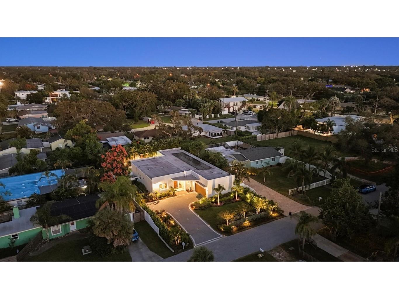 2711 Blossom Drive Sarasota FL 34239 A4669337 image51