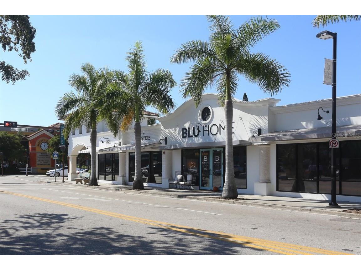 2711 Blossom Drive Sarasota FL 34239 A4669337 image61