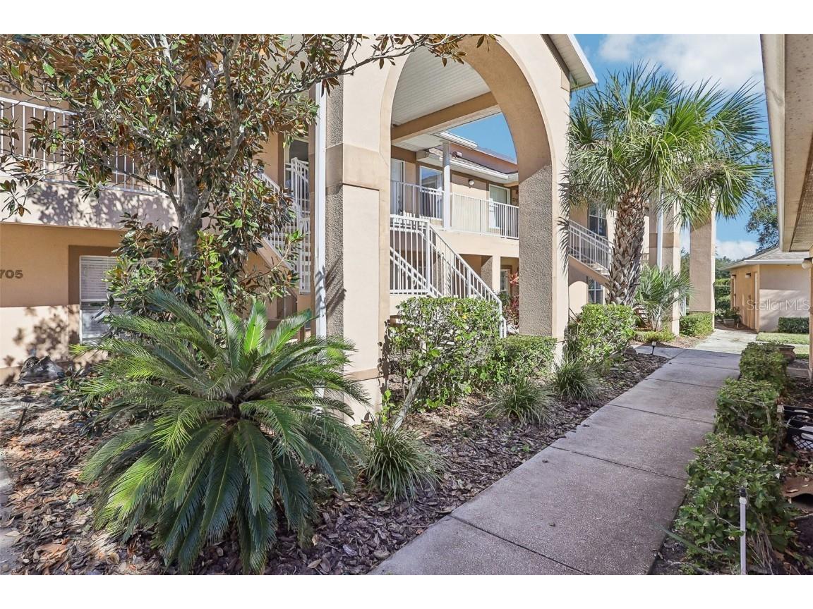 2711 Emerald Lake Court Kissimmee FL 34744 O6258859 image1