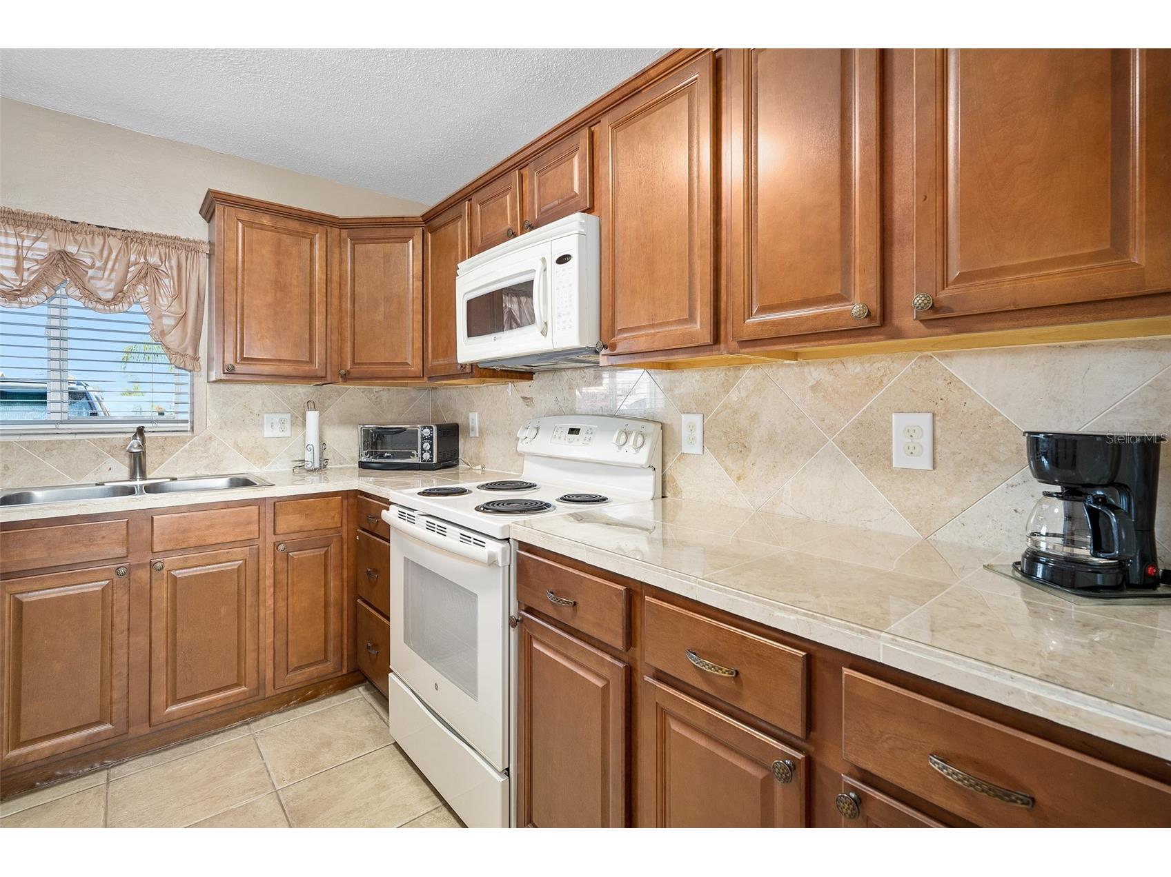 2711 N Halifax Avenue #184 Daytona Beach FL 32118 - HALIFAX RIVER V4940712 image8